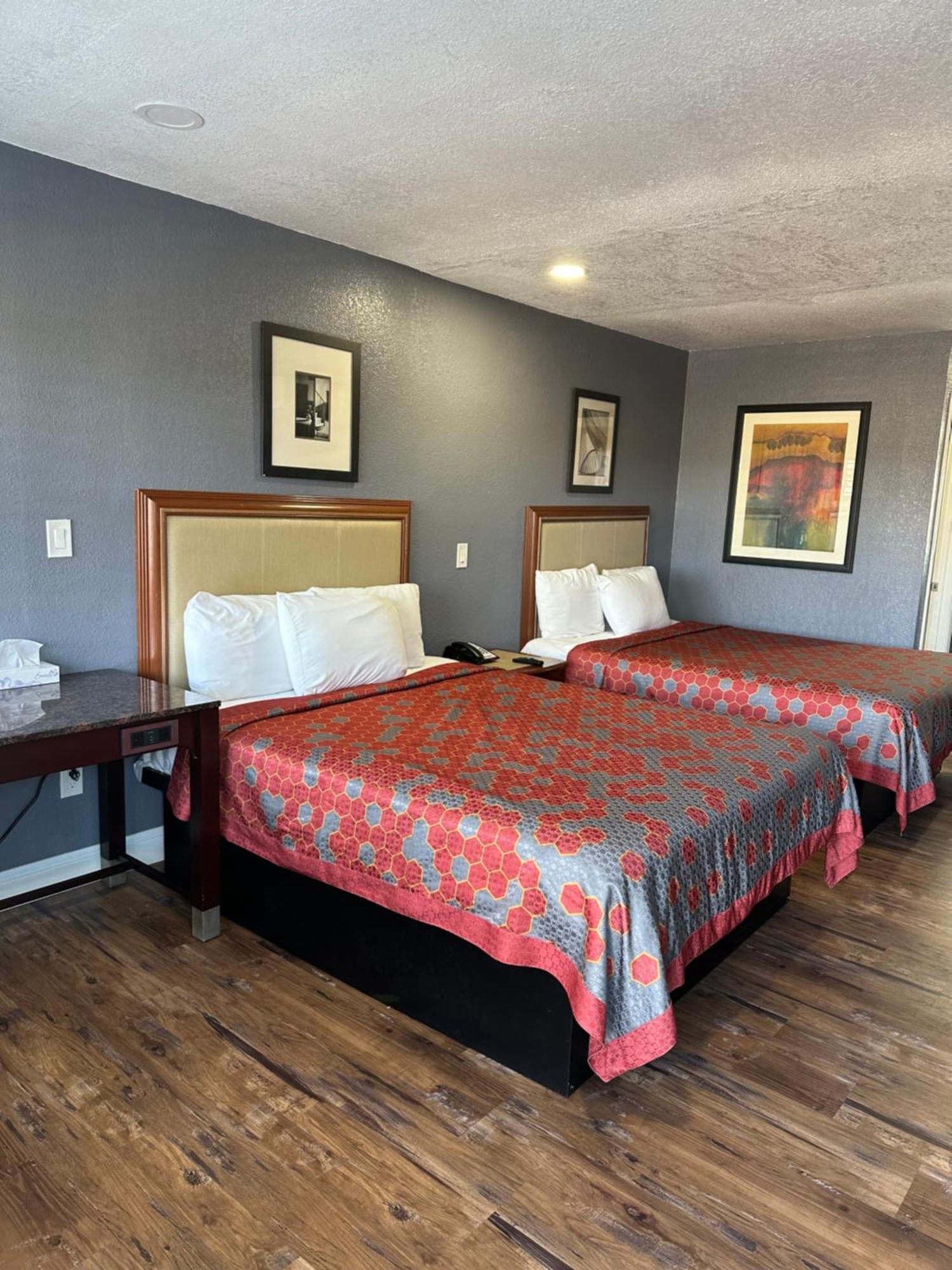 Fireside Inn By The Beach Boardwalk & Bowling Санта-Крус Экстерьер фото