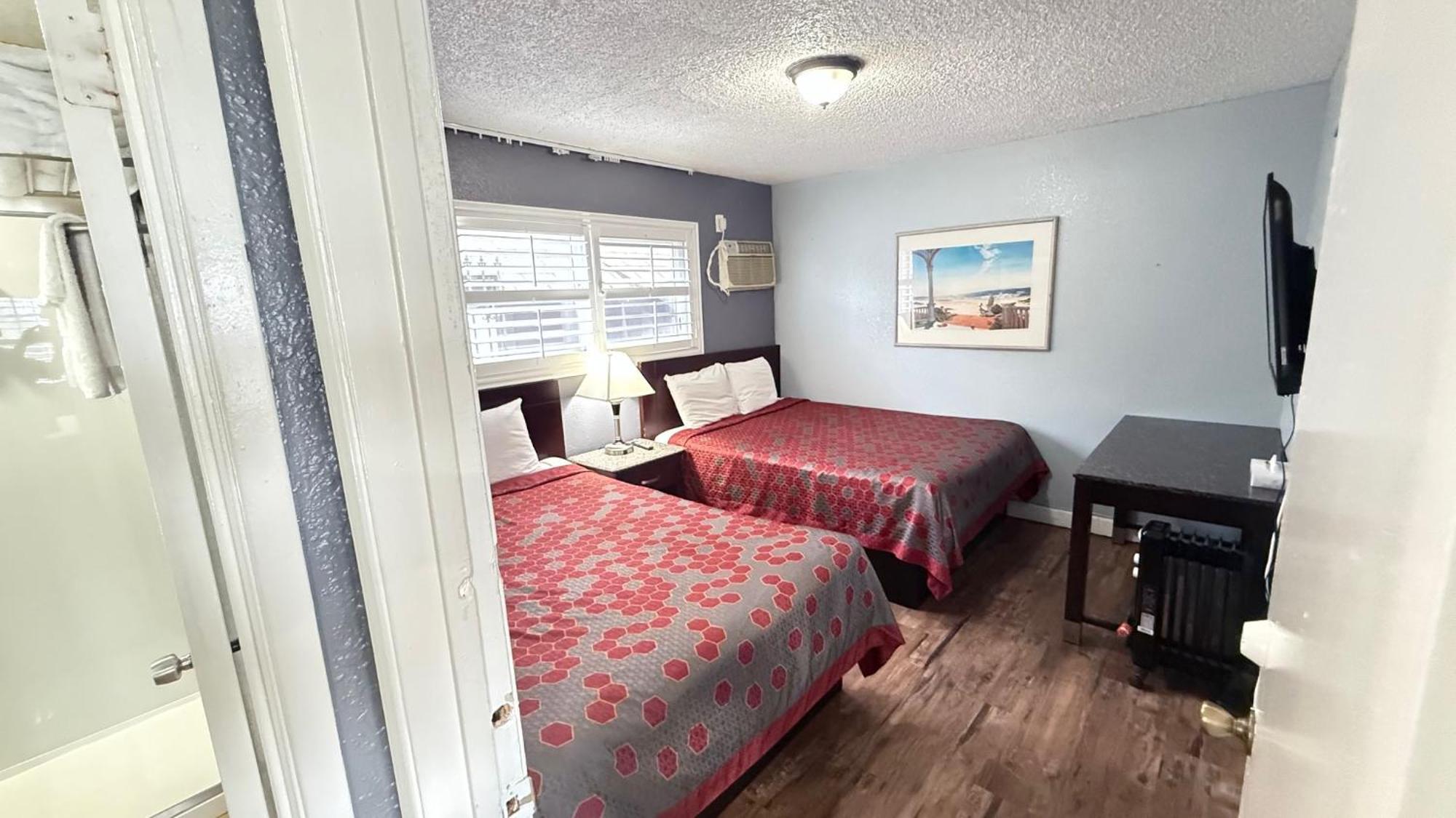 Fireside Inn By The Beach Boardwalk & Bowling Санта-Крус Экстерьер фото
