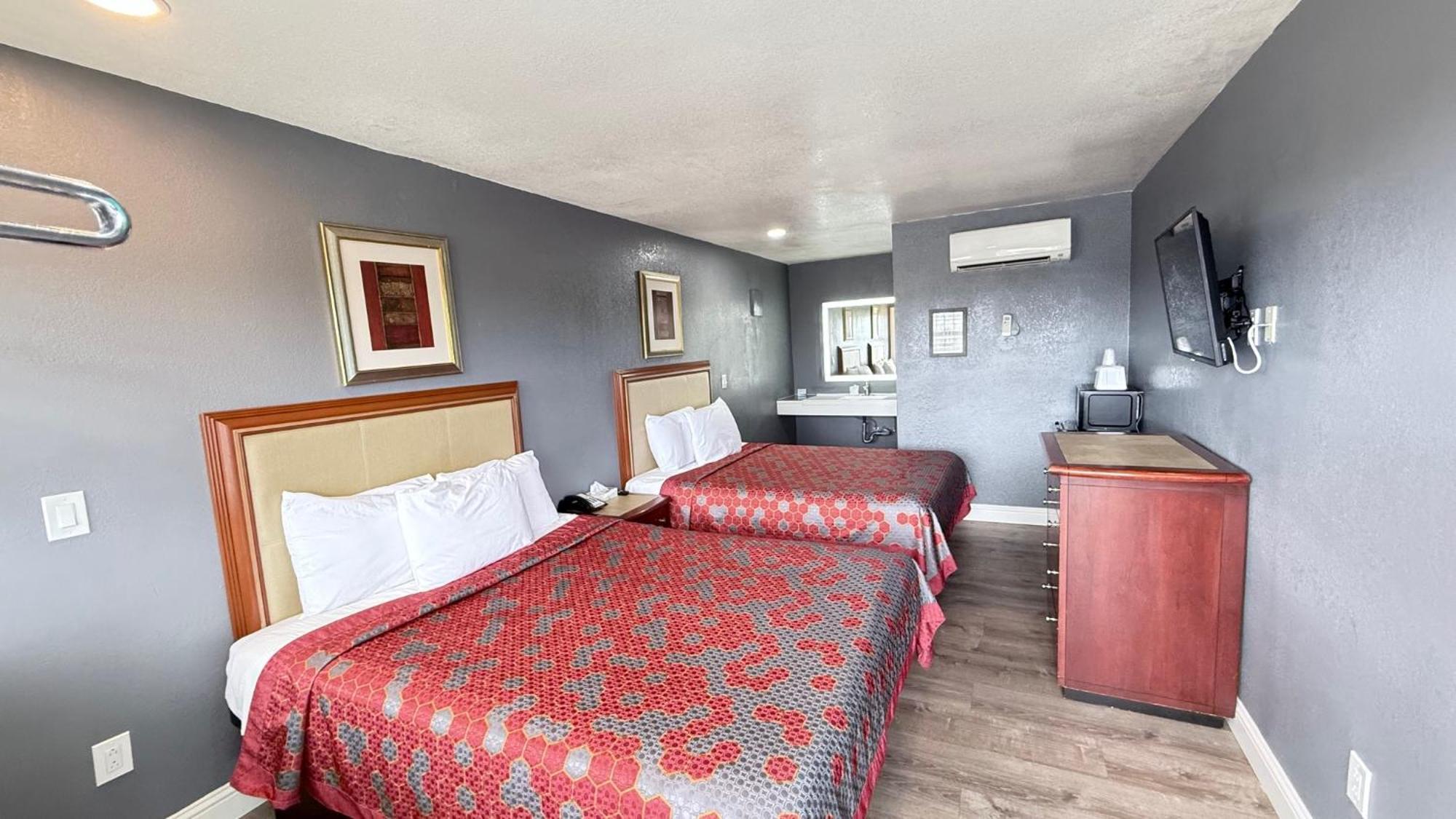 Fireside Inn By The Beach Boardwalk & Bowling Санта-Крус Экстерьер фото