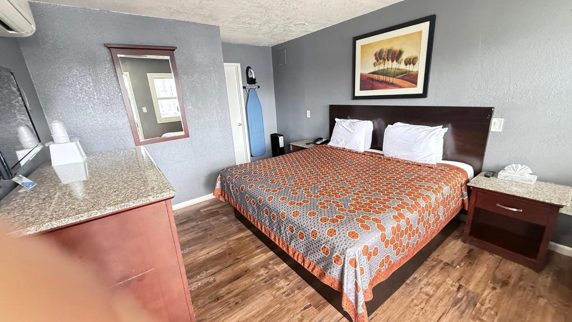 Fireside Inn By The Beach Boardwalk & Bowling Санта-Крус Экстерьер фото