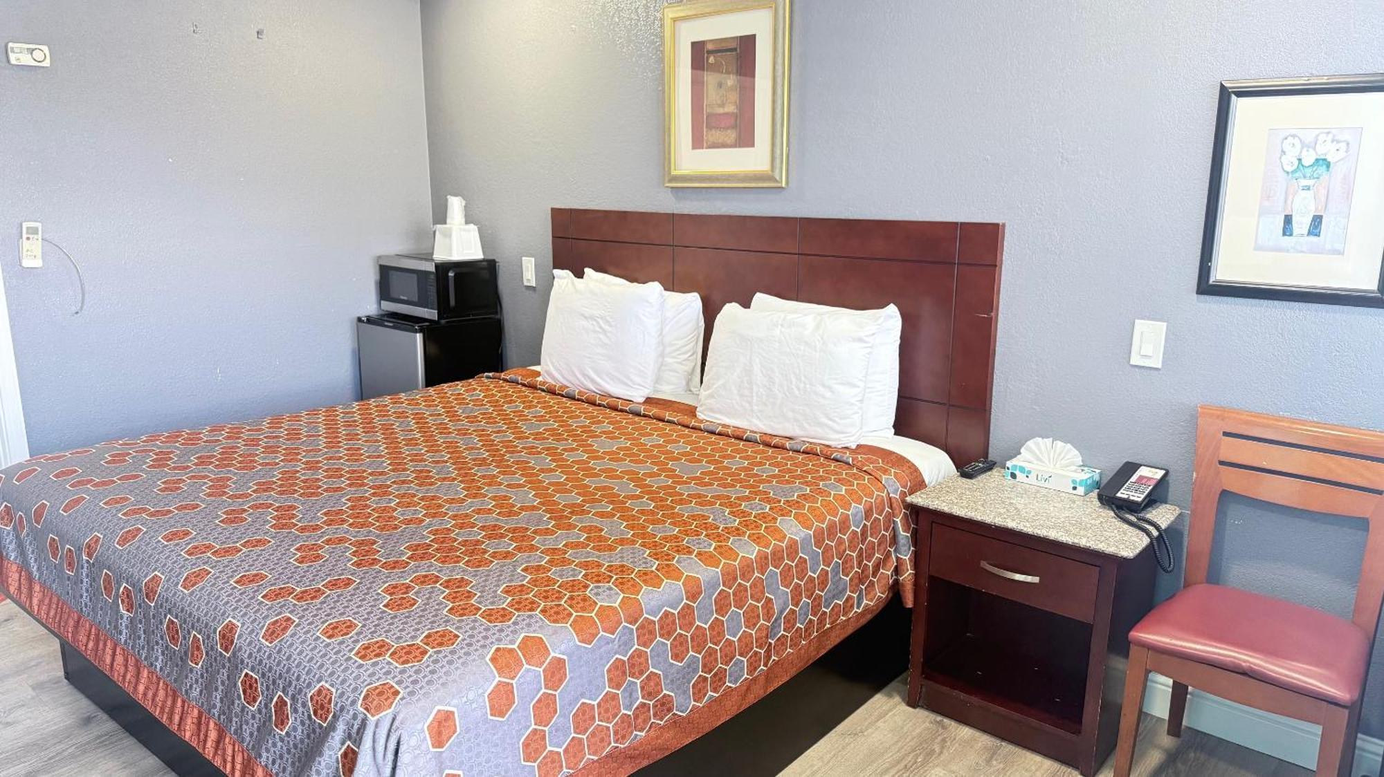 Fireside Inn By The Beach Boardwalk & Bowling Санта-Крус Экстерьер фото